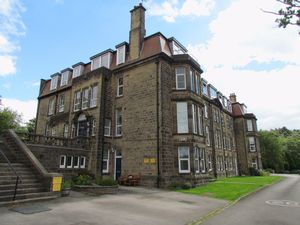 Front with views - click for photo gallery